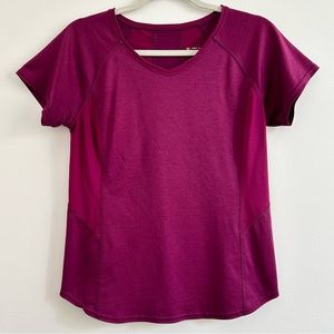 4/$25 Tek Gear Womens Slight V-Neck Short Sleeve Athletic Tee in Burgundy- Small